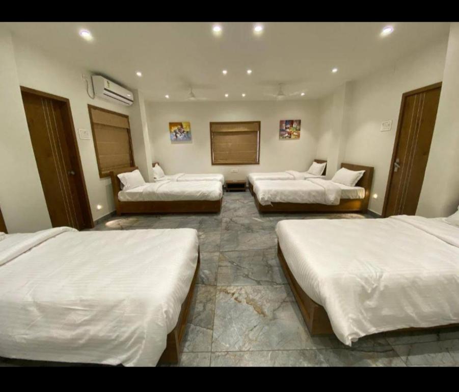 Non AC Twin Bed Room Hotel Seagull Puri