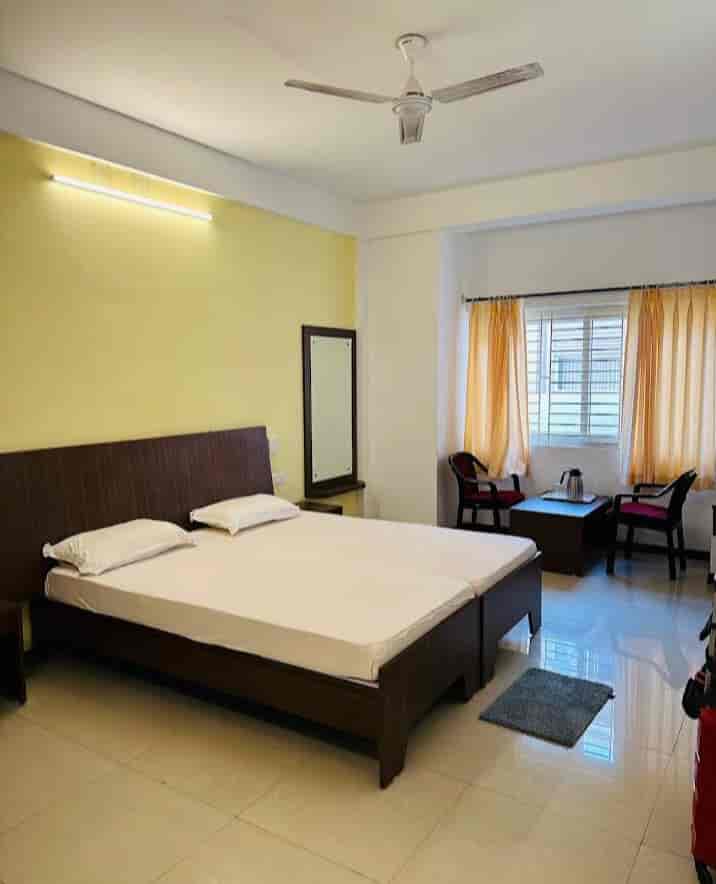 AC Room Hotel Seagull Puri